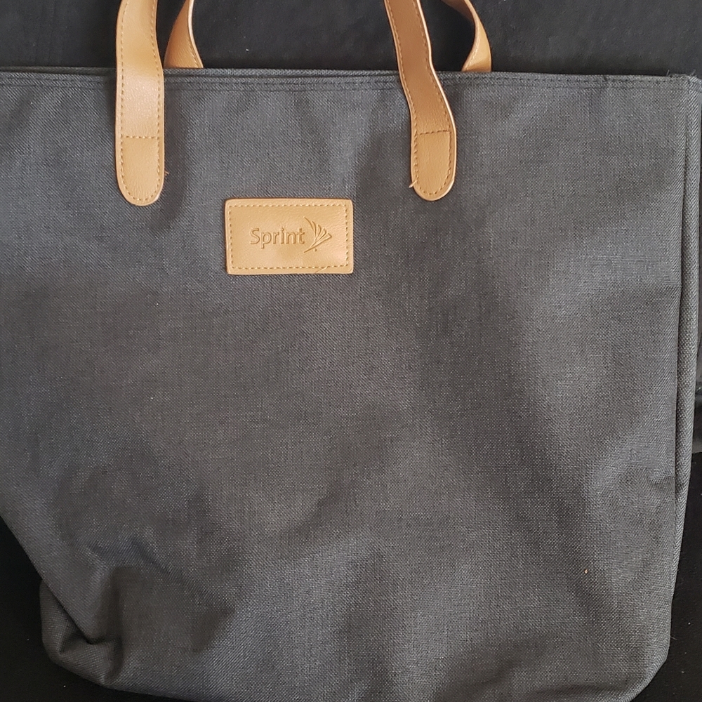 Sprint tote bags